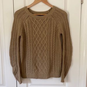 Forever 21 tan cable knit crew neck sweater Small